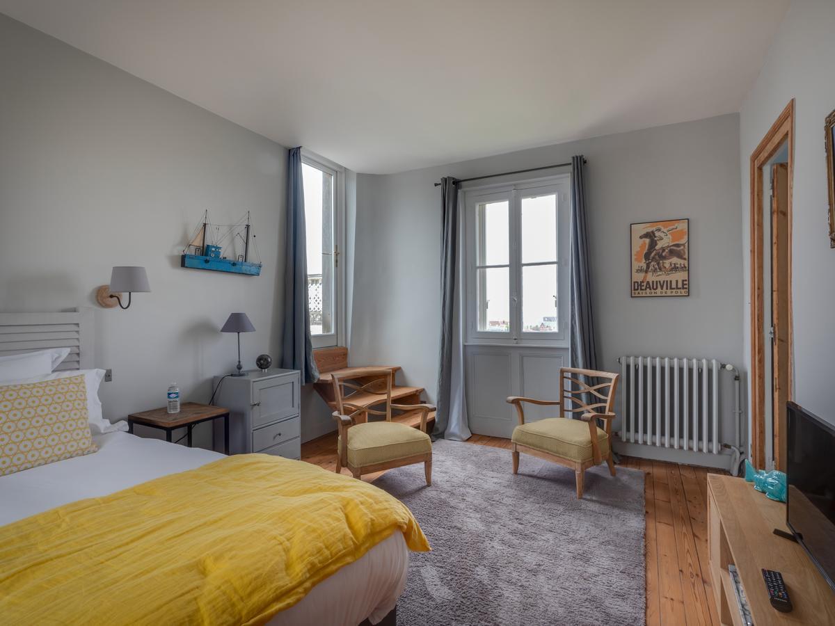 Guesthouse La Mascotte Вилле-сюр-Мер Экстерьер фото